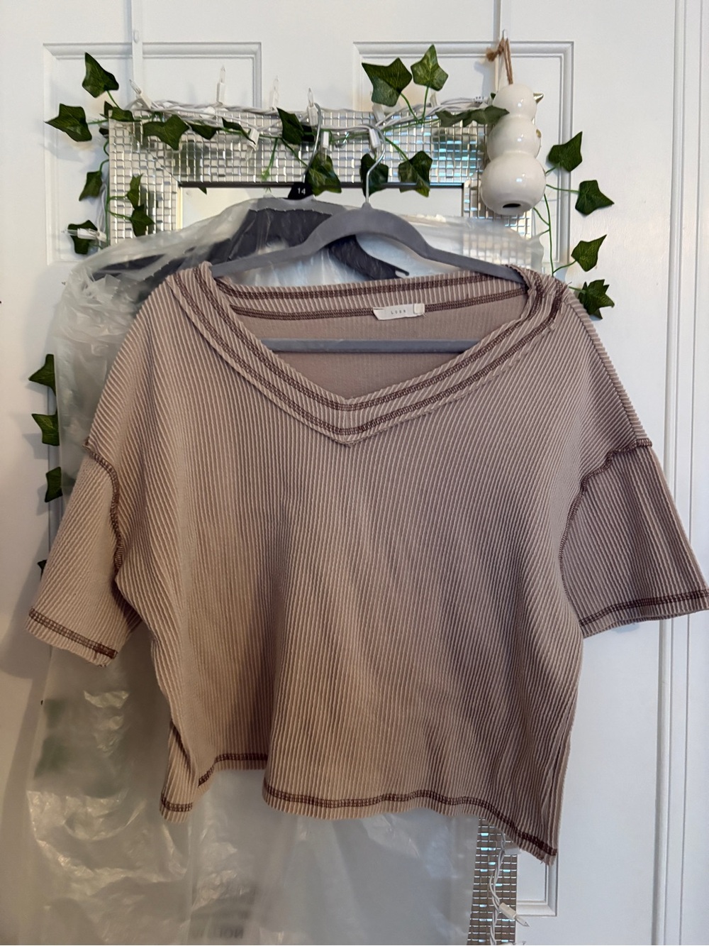Lush Ribbed V-Neck Crop Top - Taupe Brown